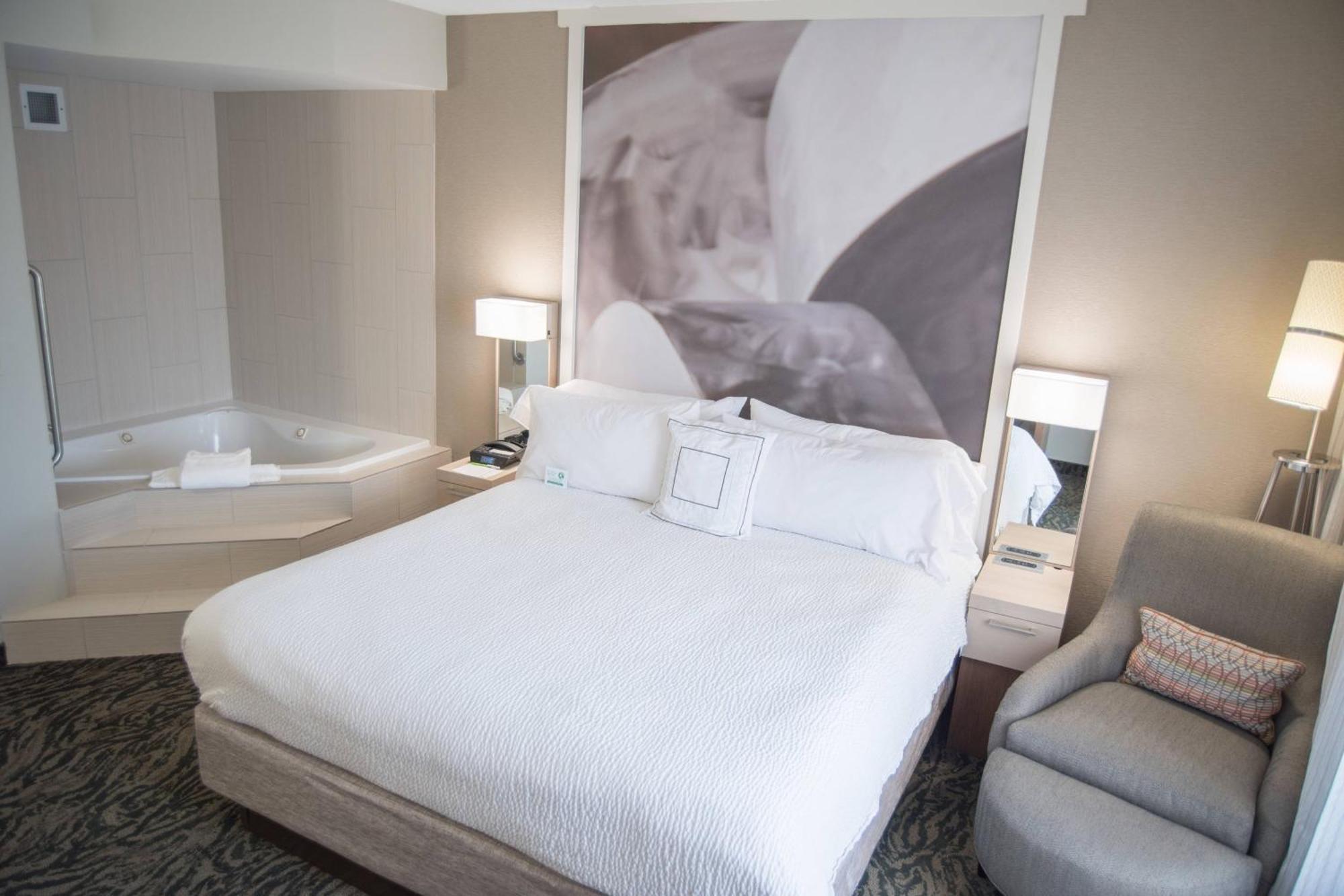 Hotel Courtyard By Marriott Hickory Extérieur photo