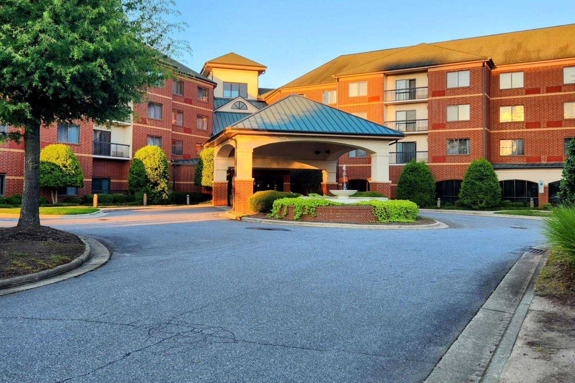 Hotel Courtyard By Marriott Hickory Extérieur photo